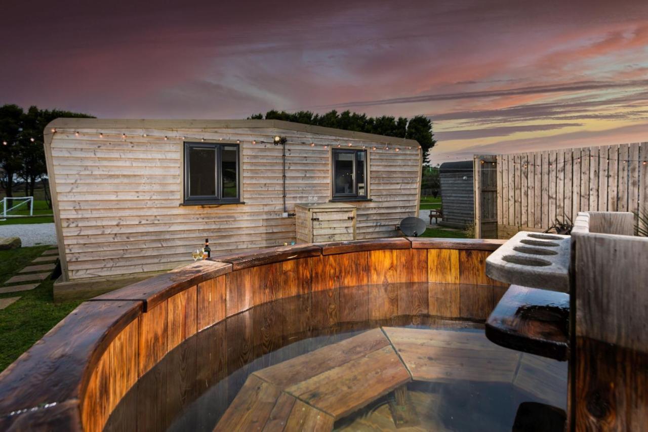 Wheal Rose -Beautifully Fitted Lodge Helston Cornwall ภายนอก รูปภาพ