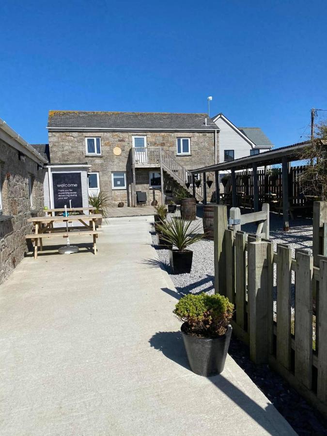 Wheal Rose -Beautifully Fitted Lodge Helston Cornwall ภายนอก รูปภาพ
